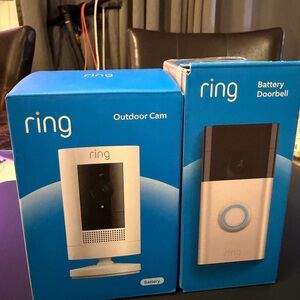 BUNDLE Ring Security Cameras: Battery Doorbell and Outdoor Cam